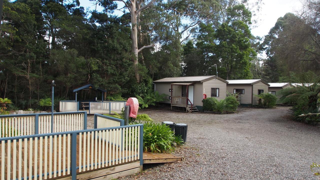 Strahan Retreat Holiday Park Exteriör bild