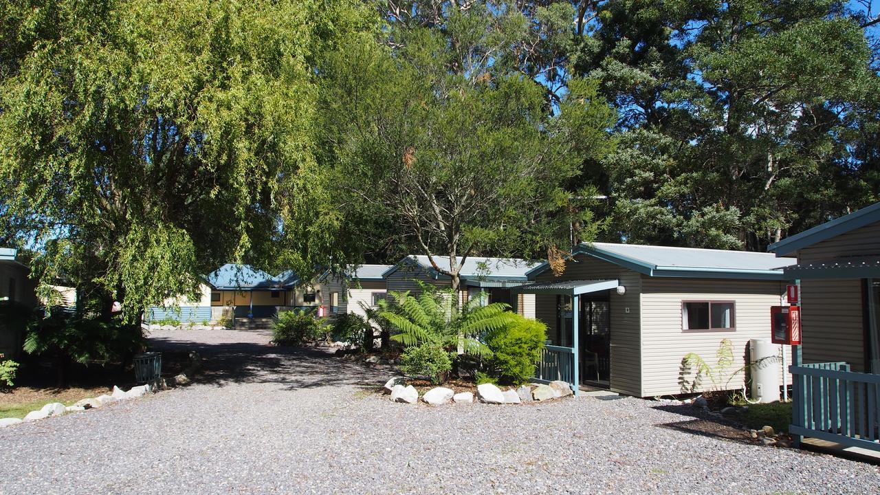 Strahan Retreat Holiday Park Exteriör bild